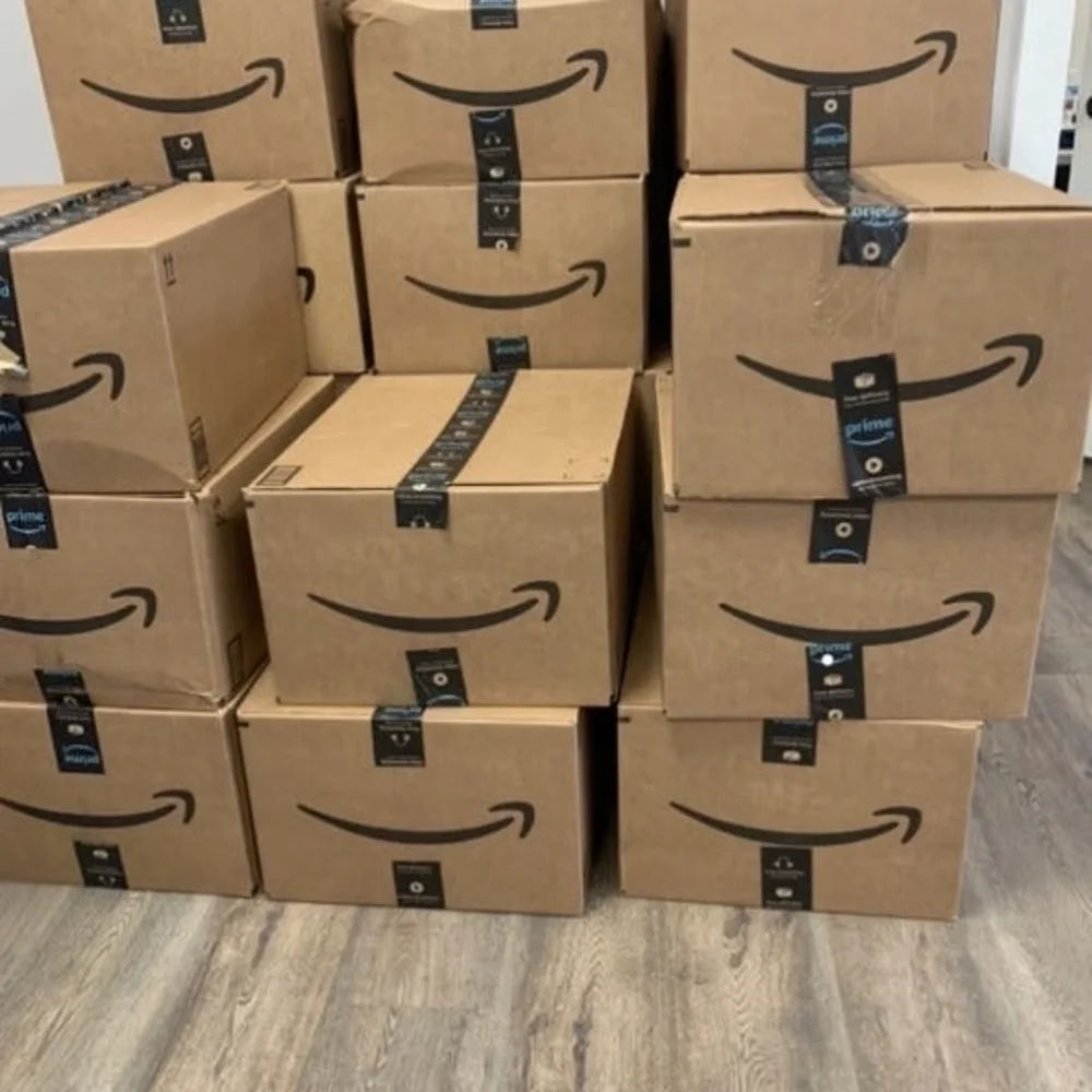 NEW Amazon BEAUTY Box, Brand NEW 📦 🔥 NO JUNK, NO used products, 5 ⭐️ rating!​​​ - Picture 3 of 16